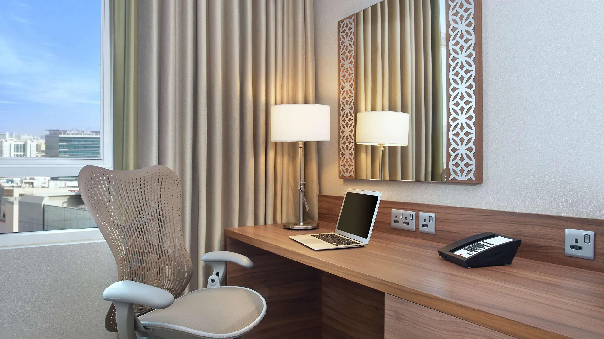 Hotel Hilton Garden Inn Dubai Al Muraqabat - Deira