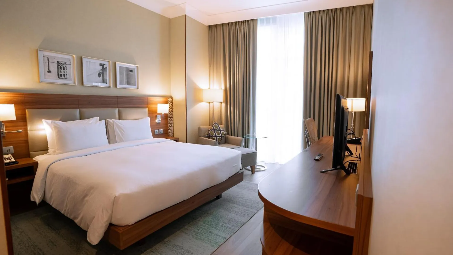 Hilton Garden Inn Dubai Al Muraqabat - Deira